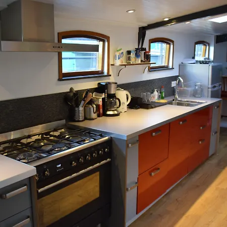 Boathotel Anna 3* ロッテルダム