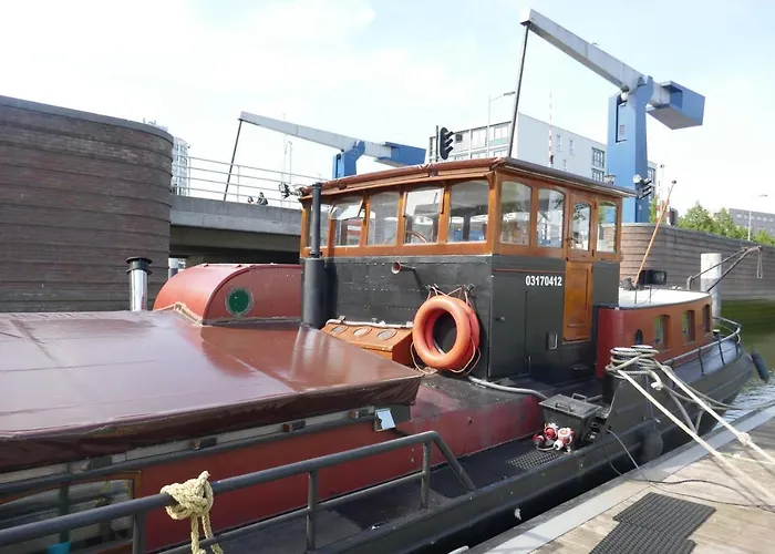 アパートホテル Boathotel Anna 3*