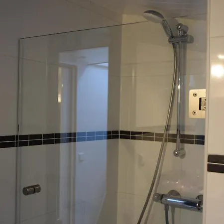 Boathotel Anna מלון דירות 3*