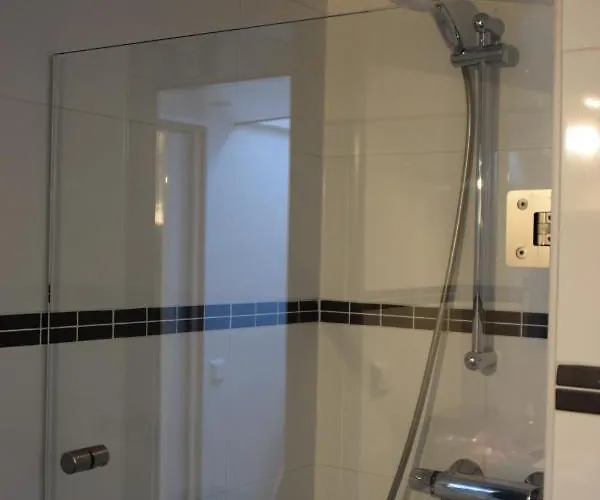 Boathotel Anna 公寓式酒店 3*