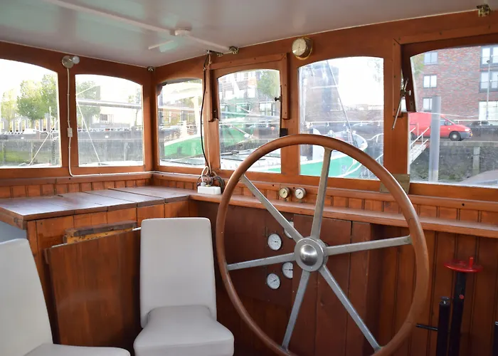 Aparthotel Boathotel Anna 3*